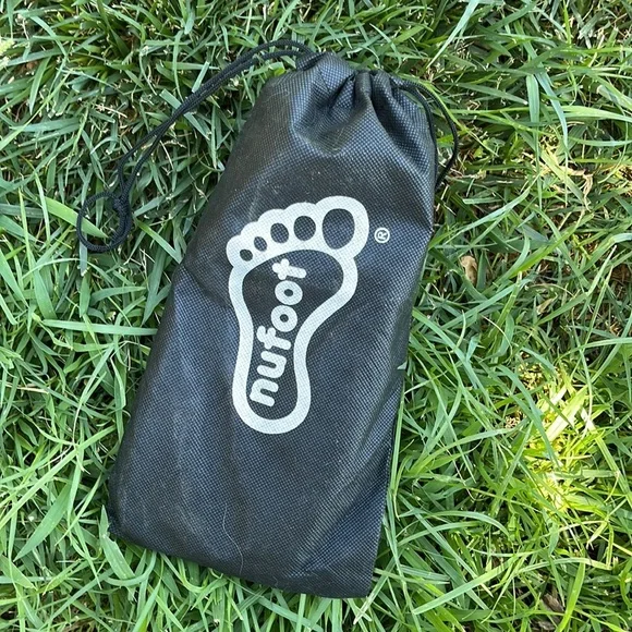 Water Shoes/No Shoes - Picture 5 of 5